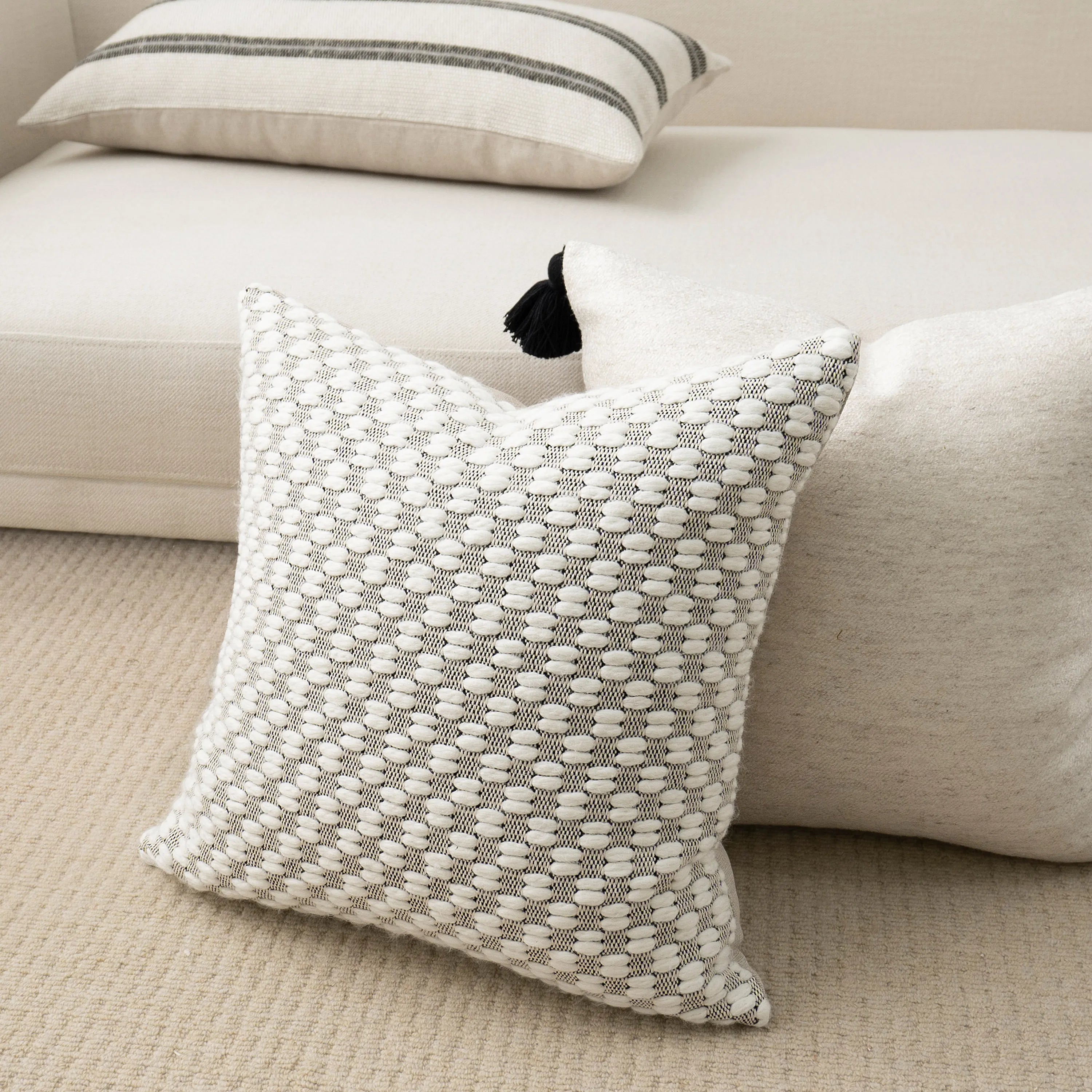 Coussin Carré Wabi-Sabi – Design Texturé & Élégance (45x45 cm)