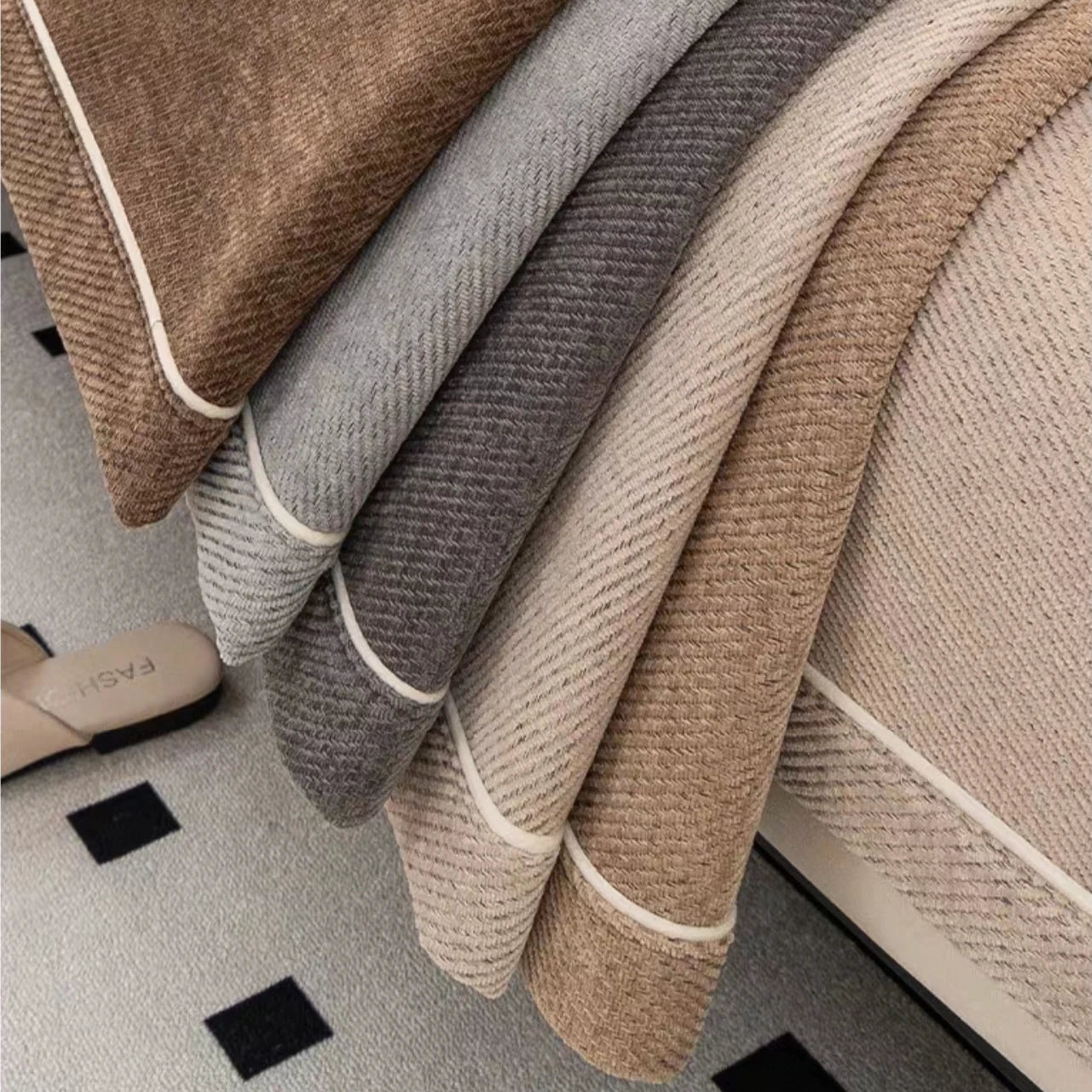 Housse de Canapé en Chenille Lourde – Couture Décorative & Tenue Luxe (Idéale pour Canapé d’Angle)