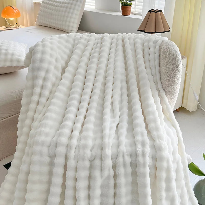 Plaid Luxe Effet Fourrure – ultra doux et chaud pour canapé ou lit