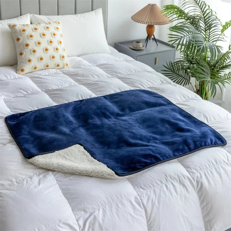 Couverture Imperméable Éco-Confort pour Animaux – Design Ardoise, Lavable, Durable & Élégante