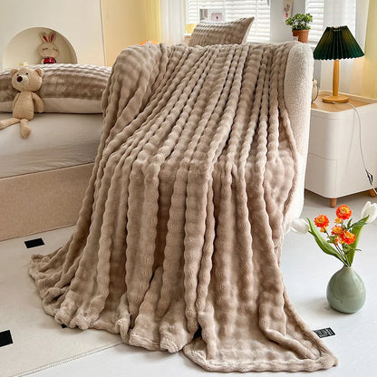Plaid Luxe Effet Fourrure – ultra doux et chaud pour canapé ou lit