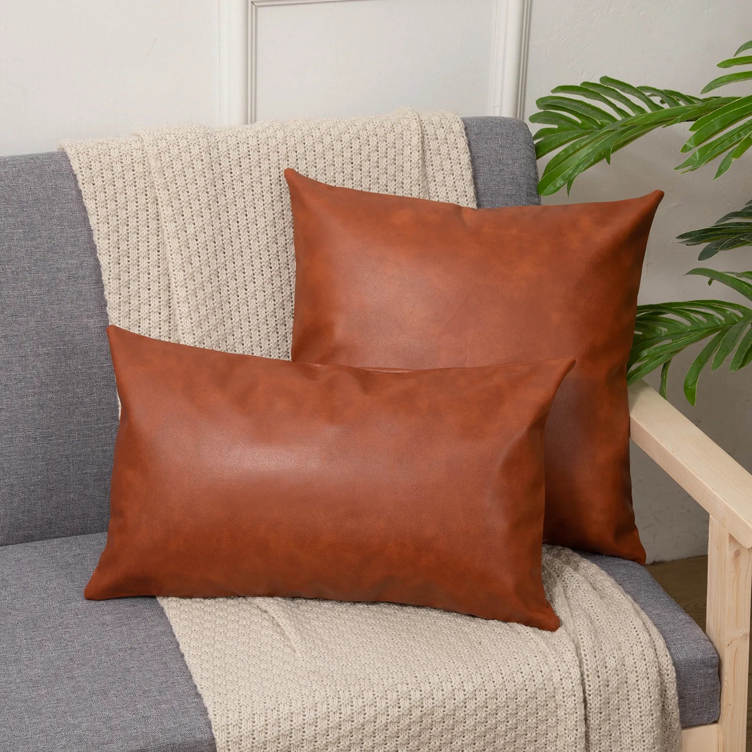 Coussin décoratif en cuir vegan – Design patchwork chic & confort mémoire